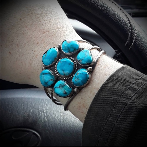 SOLD Signed antique turquoise cuff - Picture 2 of 4